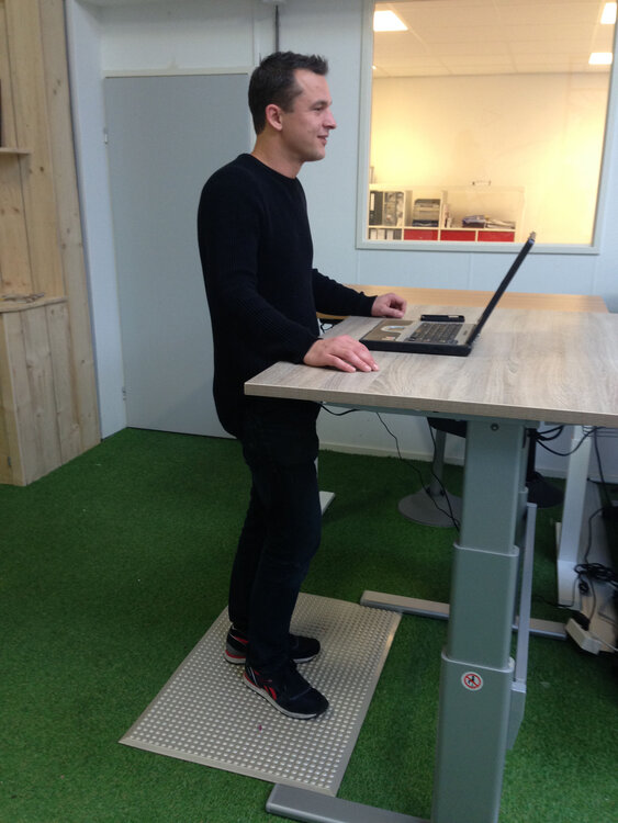 Antivermoeidheidsmat Infinity ergomat stamat actievestamat bubbels kleine werkplek bloedcirculatie standingmat worktrainer.nl w
