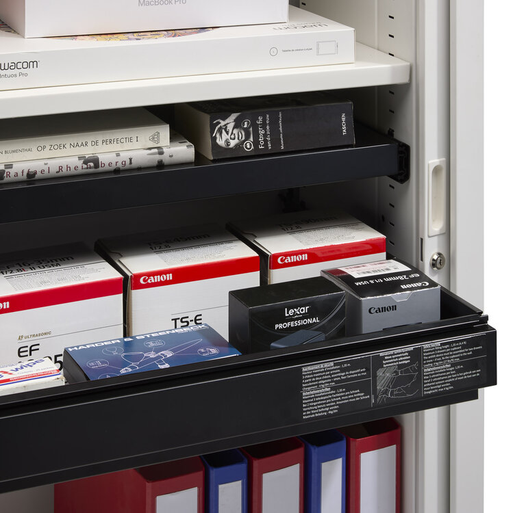 V-Series | Rolling door cabinet | 198 x 120 x 43 cm