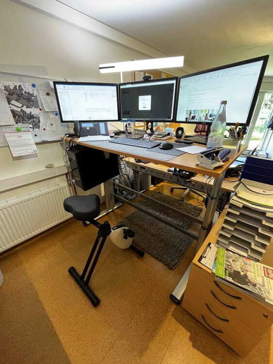 Bureaufiets deskbike op schip