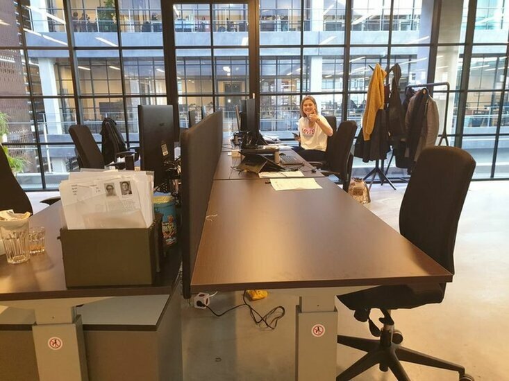 Tafelscherm Screenz opzetwand scheidingswand bureaus Worktrainer.nl