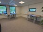 Sitz-Steh-Schreibtisch AluForce 140 - elektrisch| worktrainer.de| stehen und sitzen| Abwechslung| Gesund| Stabil| K&#x00f6;