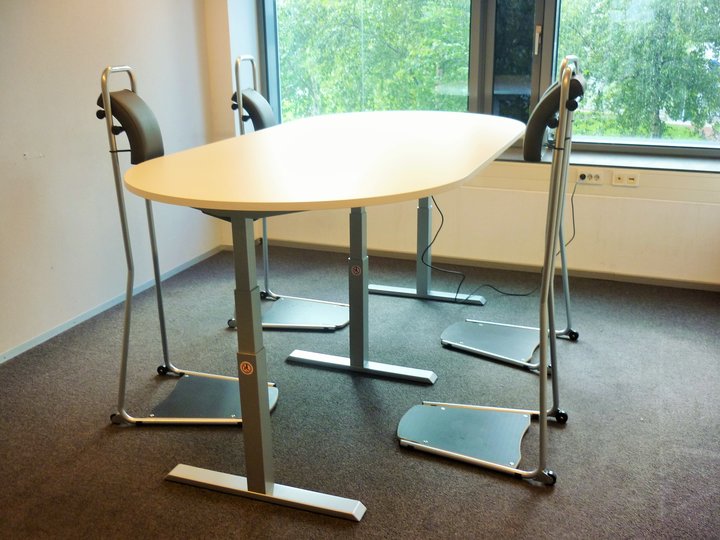 Vergaderen met Stand4Work en de S460XL tafel Vergaderen met Stand4Work en de S460XL tafel