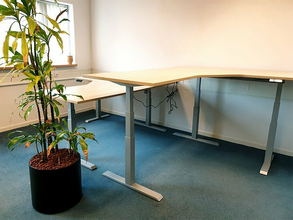 SteelForce 471 Hoek | Elektrisch Zit-Sta Hoekbureau 