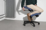 Varier wing kniestoel beweegstoel actief meubilair balansstoel knie stoel worktrainer.com worktrainer.nl 
