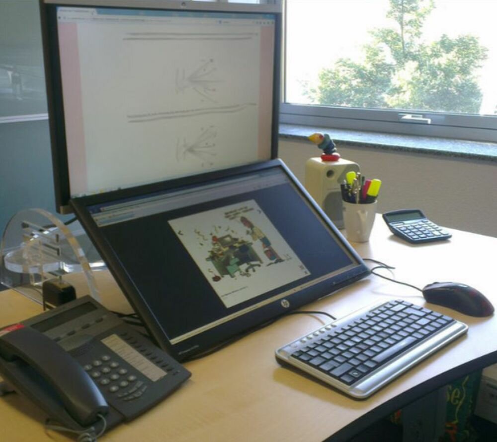 Monitorarm DownUnder 2e scherm onder andere scherm