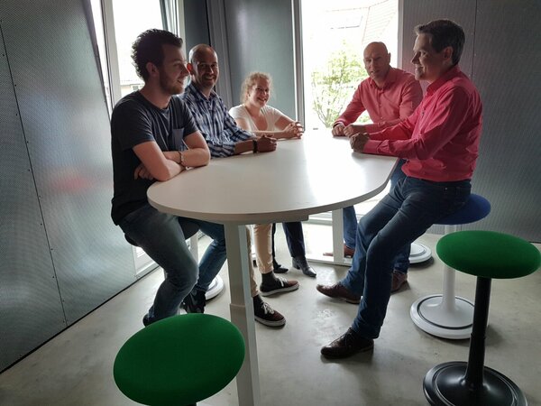 Ongo Classic Tall  (Leather) | Sit-Stand Balance Stool 