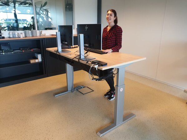 AluForce 140 | Electric Sit-Stand Desk